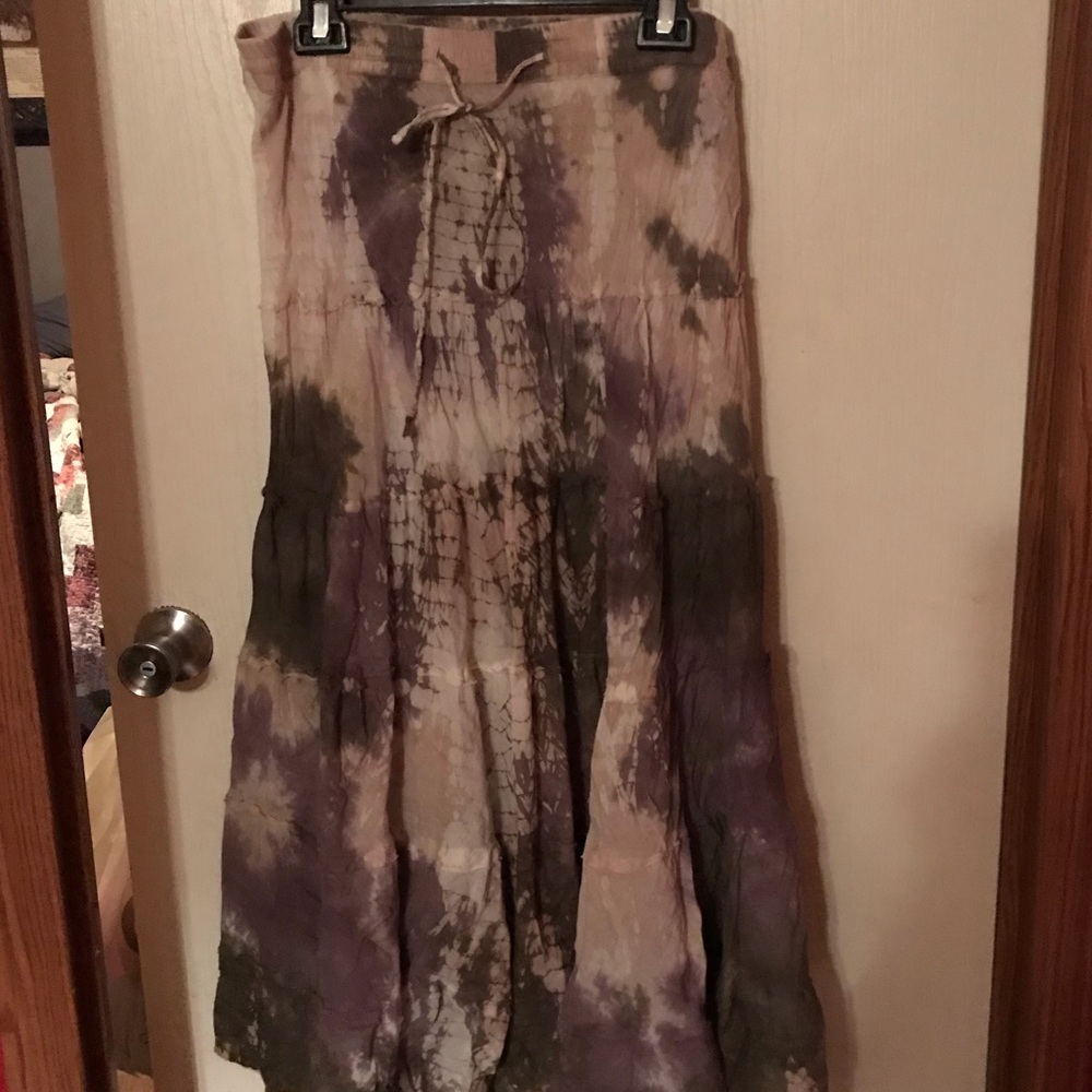 Broom stick skirt